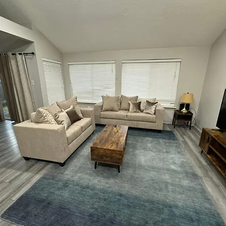 3 Bedroom Entire Home - Centrally Located In Katy, Texas
